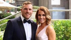 ரசிகர் எனக்கூறி கொள்ளாதீர்கள்... பின்ச் மனைவியை வம்பிழுக்கும் ரசிகர்கள்... காட்டமாக வந்த பதிலடி