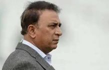 முதல்ல போய் ஃபீல்டிங் கத்துக்கிட்டு வாங்க - கடுப்பான சுனில் கவாஸ்கர்