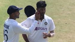 டீமை விட்டு தூக்கிய கோலி.. பாவம் வாஷிங்க்டன் சுந்தரை பாருங்க..என்ன பண்ணிட்டு இருக்காருன்னு.. பகீர்!