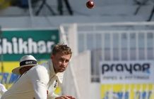 5 விக்கெட் சாதனை... ஆசியாவிலேயே இதை செஞ்ச முதல் இங்கிலாந்து கேப்டன் ஜோ ரூட் தானாம்!