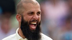 இவர்தான் 