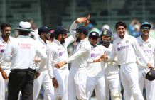 கிரிக்கெட் உலகில் எந்த வீரரும் செய்யாத சாதனை.. மகுடம் சூடிய தமிழக வீரர்.. சென்னை ஹீரோ அஸ்வின்!