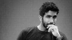 பும்ரா வீட்டில் கெட்டி மேளம்.... மணப்பெண் அவரேதான் போல... வெளியானது உண்மை விவரம்...