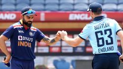 சூர்யகுமார் யாதவுக்கு வாய்ப்பு இல்லை...ஸ்ரேயாஸ் இடத்தை நிரப்பியது யார்..2வது ஒருநாள் போட்டி அப்டேட்