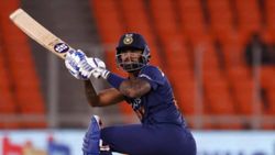 ஒரே ஒரு அரை சதம் தான்.. இனி யாராலும் தடுக்க முடியாது.... அடுத்த கட்டத்திற்கு முன்னேறிய சூர்யகுமார்