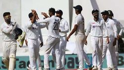 அவர்கள் பின்னிய வலை அது.. இந்திய ஸ்பின்னர்களின் வியூகத்தை உடைத்த சுனில் கவாஸ்கர்