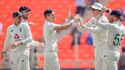 900 விக்கெட்டுகளை பூர்த்தி செஞ்சிருக்காரு ஆண்டர்சன்... மெக்கிராத்,அக்ரம் வரிசையில் 3வது வீரராக சாதனை