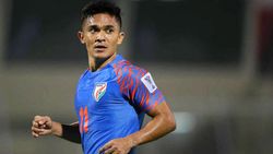 கால்பந்து வீரர் சுனில் சேத்திரிக்கு கொரோனா..ஐ.எஸ்.எல்-ல கூட இருந்தாரே..இன்னும் எத்தன பேருக்கு தெரியல