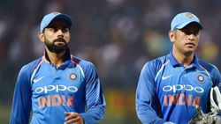 தோனியோட கைகோர்த்த கோலி... ரெண்டுபேரும் ஒரே சாதனை... சிறப்பான சாதனை!