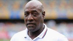 புலம்பறதையும் புகார் சொல்றதையும் விடுங்க... என்ன செய்யறதுன்னு யோசிங்க... ரிச்சர்ட்ஸ் அறிவுரை!