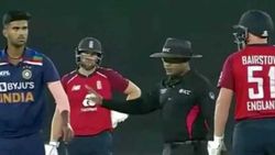 'நீ நடத்து கண்ணா'.. தள்ளி நின்று சுந்தர் - பேர்ஸ்டோ மோதலை ரசித்த 'அக்ரெஸ்ஸிவ்' கோலி