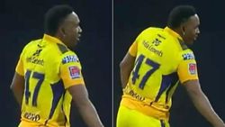 இது நம்ம லிஸ்டலயே இல்லையே.. ஆட்டத்தின் நடுவே பிராவோ செய்த விஷயம்.. திகைத்த வீரர்கள் - வீடியோ