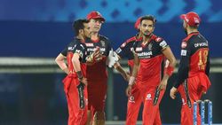 5 விக்கெட்.. யார்யா இவரு.. மொத்தமாக மேட்சையே புரட்டி போட்ட ஹர்ஷல் பட்டேல்.. கோலியின் புது நம்பிக்கை!