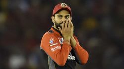 ஆர்சிபி அணியின் முக்கிய வீரருக்கே கொரோனா... ஓப்பனிங்கிற்கே சிக்கல்... முதல் போட்டிக்கே பின்னடைவு!