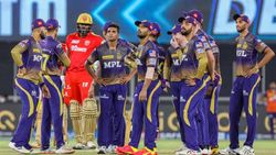 கோட் 54.. மேட்சுக்கு நடுவே பறந்த 