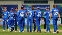 சென்னை பிட்ச்ல இருந்து தப்பிச்சாச்சு... சென்னைக்கு டாட்டா... டெல்லிக்கு நகரும் மும்பை இந்தியன்ஸ்!