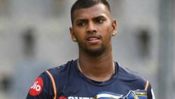 'என்ன மனுஷயன்யா'.. சம்பளத்தின் ஒரு பகுதி இந்திய மக்களுக்காக... வாரி வழங்கிய பஞ்சாப் வீரர்!