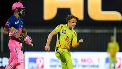 ஓடி வந்த டு பிளசிஸ்.. நேராக சாம் கரனிடம் சொன்ன அந்த வார்த்தை.. இங்குதான் மேட்சே மாறியது.. பின்னணி!