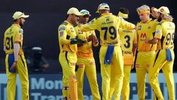 சிஎஸ்கேவுல 3 பேருக்கு முதல்ல பாசிட்டிவ்... அப்புறம் நெகட்டிவ்... குழப்பத்தில் அதிகாரிகள்