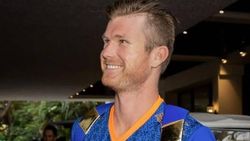 என்ன இப்படி இறங்கிட்டாரு.. புதிய தொழில் ஈடுபடும் மும்பை அணி வீரர்.. குவாரண்டை காலத்தை கழிக்க ப்ளான்!