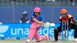 கேப்டனை மாற்றியும் பலனில்லை.. ஒரே ரிசல்ட் தான்.. மீண்டும் படுதோல்வி அடைந்த ஐதராபாத் அணி!