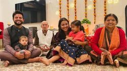 கைதொழும் தேவதையை கொண்டாடும் விளையாட்டு பிரபலங்கள்... ஐபிஎல் அணிகள்