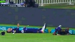 ஃபீல்டிங்கின் போது ஏற்பட்ட விபத்து.. டூப்ளசிஸுக்கு முகத்தில் படுகாயம்.. ரசிகர்கள் அதிர்ச்சி - வீடியோ