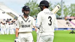 செம செக்.. தடுமாறும் வில்லியம்சன்.. அடுத்தடுத்து அவுட் அப்பீல் கேட்கும் கோலி - செம மோதல்