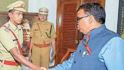 காவல் அதிகாரி முதல் ஒலிம்பிக் வரை புதிய வரலாறு படைத்த சாஜன் பிரகாஷ்..குவிந்து வரும் பாராட்டுக்கள்!