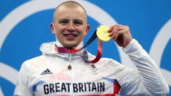 2020 ஒலிம்பிக் தொடர்.. முதல் தங்கத்தை வென்ற கிரேட் பிரிட்டன்.. 100 மீட்டர் நீச்சலில் ஆடம் வெற்றி!