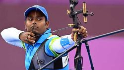 திரில் போட்டி.. தென்கொரிய வில்வித்தை ஜாம்வானையே வீழ்த்திய அட்டானு தாஸ்.. அடுத்த சுற்றுக்கு தகுதி!