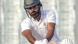 டி20 கிரிக்கெட்டில் முதல் இரட்டை சதம்.. கிறிஸ் கெயில் கூட அடித்ததில்லை.. அசுர சாதனை படைத்த இந்தியர்!