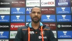 ரசிகர்களுக்கு இன்ப அதிர்ச்சி.. நட்சத்திர வீரரை களமிறக்குகிறார் டிராவிட்.. ரகசியத்தை கசியவிட்ட தவான்!