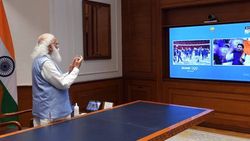 இந்திய குழுவின் கம்பீர அணிவகுப்பு.. உற்சாகப்படுத்திய பிரதமர் மோடி.. இணையத்தை கலக்கும் புகைப்படம்!