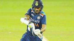 INDvsSL:INDvsSL:மீண்டும் ஏமாற்றிய பாண்ட்யா.. கடைசி நேரத்தில் சறுக்கல்.. இலங்கைக்கு சவாலான இலக்கு நிர்ணயம்