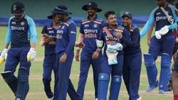 24 ஆண்டுகால சாதனைக்கு சிக்கல்.. இலங்கை தொடரில் சுவாரஸ்யம்.. இந்திய வீரர்கள் படைக்கப்போகும் சாதனை!