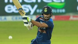 டாஸின் போதே சர்ஃபரைஸ்.. 4 புதுமுக வீரர்கள்.. ப்ளேயிங் 11ல் அதிரடி மாற்றம் செய்த தவான்!