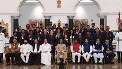 ‘நாடே பெருமைக் கொள்கிறது’.. ஒலிம்பிக் வீரர், வீராங்கனைகளுக்கு தேநீர் விருந்து.. கவுரவித்த ஜனாதிபதி!