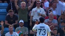 தொடர்ச்சியாக சிராஜை குறிவைக்கும் ரசிகர்கள்.. கோலி அதிருப்தி - பவுண்டரி லைனில் நடந்தது என்ன?