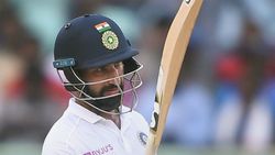 சுக்கு நூறாக உடைந்த நம்பிக்கை.. மீண்டும் ஏமாற்றிய புஜாரா.. கோபத்தில் கேப்டன் விராட் கோலி!