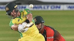 விமர்சனங்களுக்கு பதிலடி.. ஒரே ஓவரில் 5 சிக்ஸ்.. ஷகிப்பை கண்ணீர் விட வைத்த கிறிஸ்டியன் (வீடியோ)