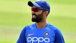 தினேஷ் கார்த்திக்கின் 14 ஆண்டுகள் சோகம்..!! ஆசையை நிறைவேற்றுவாரா தோனி..?? ரசிகர்கள் எதிர்பார்ப்பு..