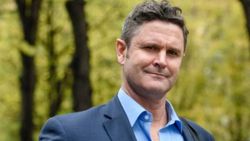 ஸ்ட்ரோக்! கிரிக்கெட் வீரர் கிறிஸ் கெய்ர்ன்ஸுக்கு இதய அறுவை சிகிச்சை - ஓடியாடிய கால்கள் செயலிழப்பு!