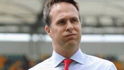 இதோ வைரஸ் வந்துடுச்சு; முடிஞ்சா ஐபிஎல்-ல நிறுத்துங்க பார்ப்போம்