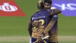 10 ஓவர்களில் ஆர்சிபி கதையை முடித்த கேகேஆர் - அசர வைத்த அறிமுக வீரர் வெங்கடேஷ்