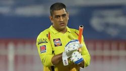 ஐபிஎல்: குழப்பத்தில் இருக்கும் தோனி.. முதல் போட்டியே மும்பையுடன்.. சிஎஸ்கேவின் ப்ளேயிங் 11 இதோ!