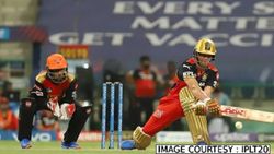 கடைசி பந்து வரை.. டி வில்லியர்ஸை நிற்க வைத்து.. RCB-ஐ தோற்கடித்த புவி - சிஎஸ்கேவுக்கு அடிச்ச 