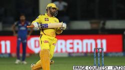 இந்தியாவில் முதல்முறை.. அசுர வளர்ச்சி கண்ட சிஎஸ்கே சந்தை மதிப்பு.. தோனி என்ற ஒற்றை நபர்தான் காரணம்!