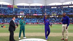 டாஸில் தோற்றது இந்திய அணி.. எவ்வளவு இலக்கு வைத்தால் வெற்றி பெறலாம்.. எதிரே இருக்கும் பெரும் சிக்கல்!