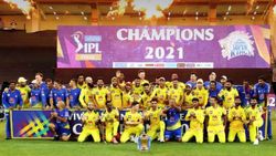 சிஎஸ்கேவின் வெற்றி விழா.. தோனிக்காக நிர்வாகம் எடுத்த பெரும் முடிவு.. உற்சாகத்தில் மிதக்கும் ரசிகர்கள்!